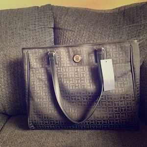 Tommy Hilfiger Tote